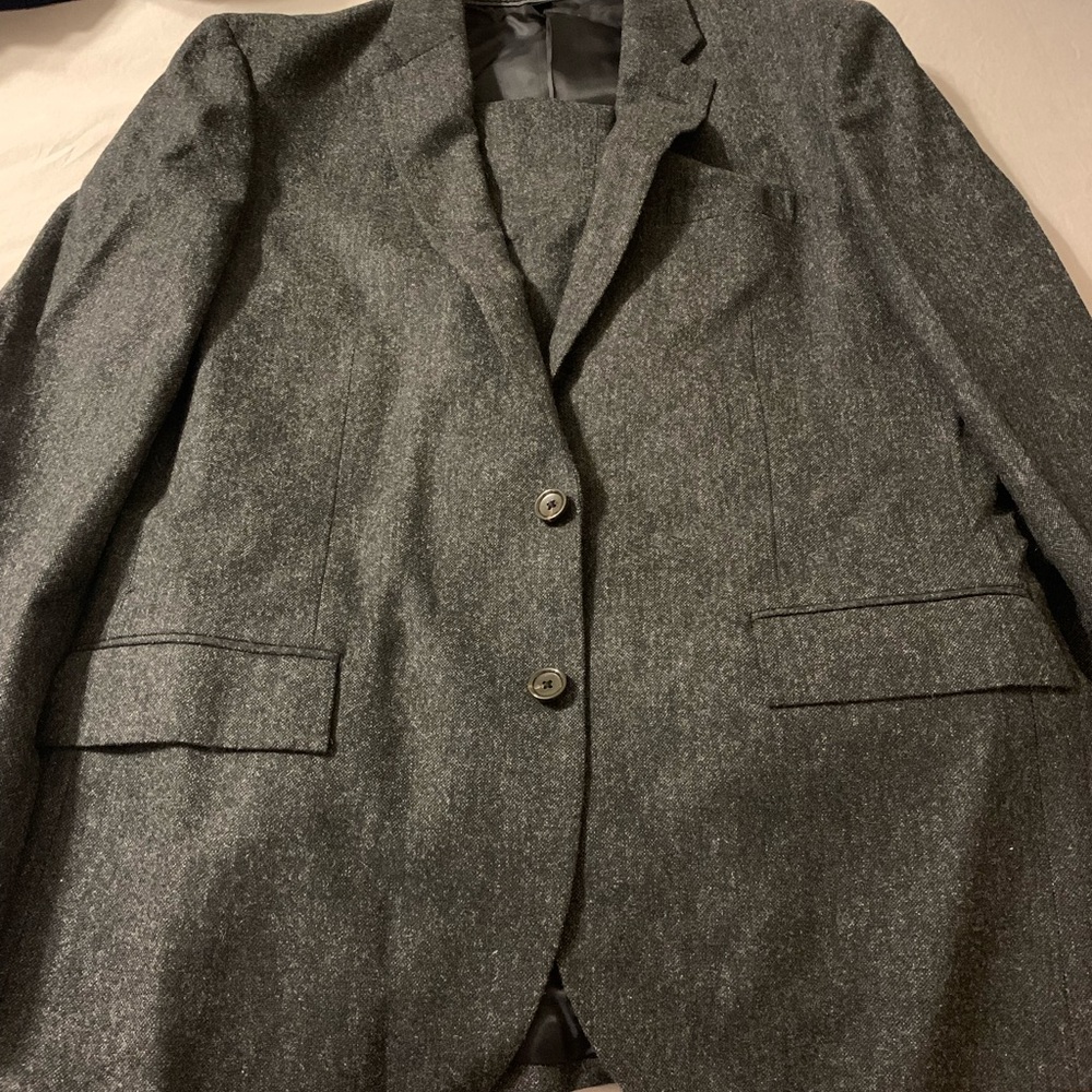 J.Crew Crosby Charcoal Suit - 42R - Brand New with Tags